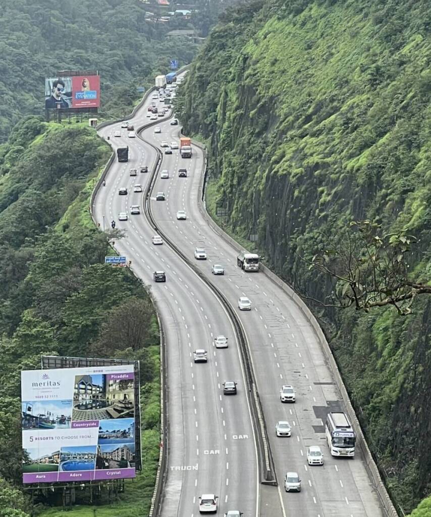 MUMBAI TO PUNE CAB BOOKING