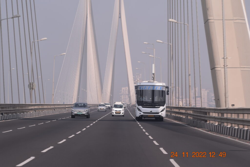 PUNE TO MUMBAI CAB SERVICE