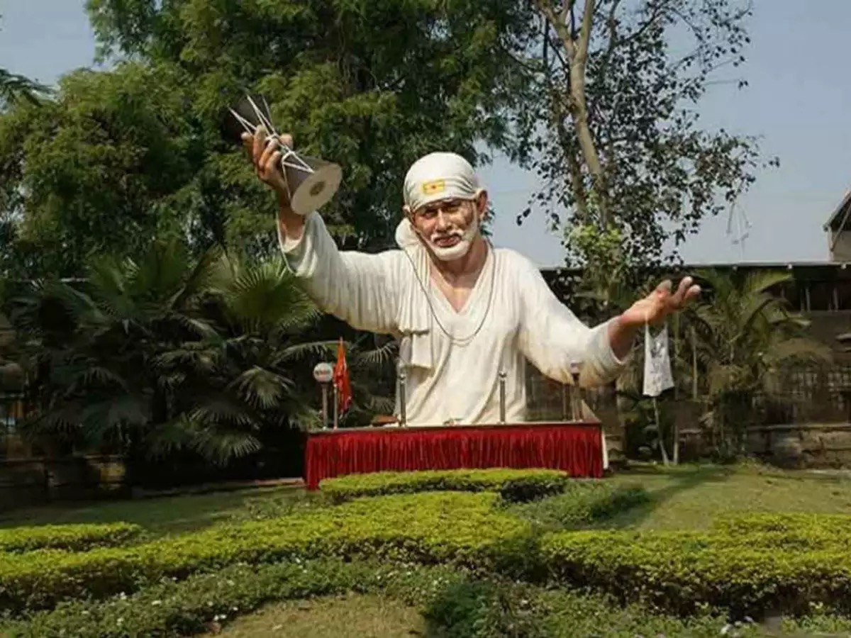PUNE TO SHIRDI TAXI SERVICE WITH CLEAN AC CAB AND EXPERIENCED DRIVER